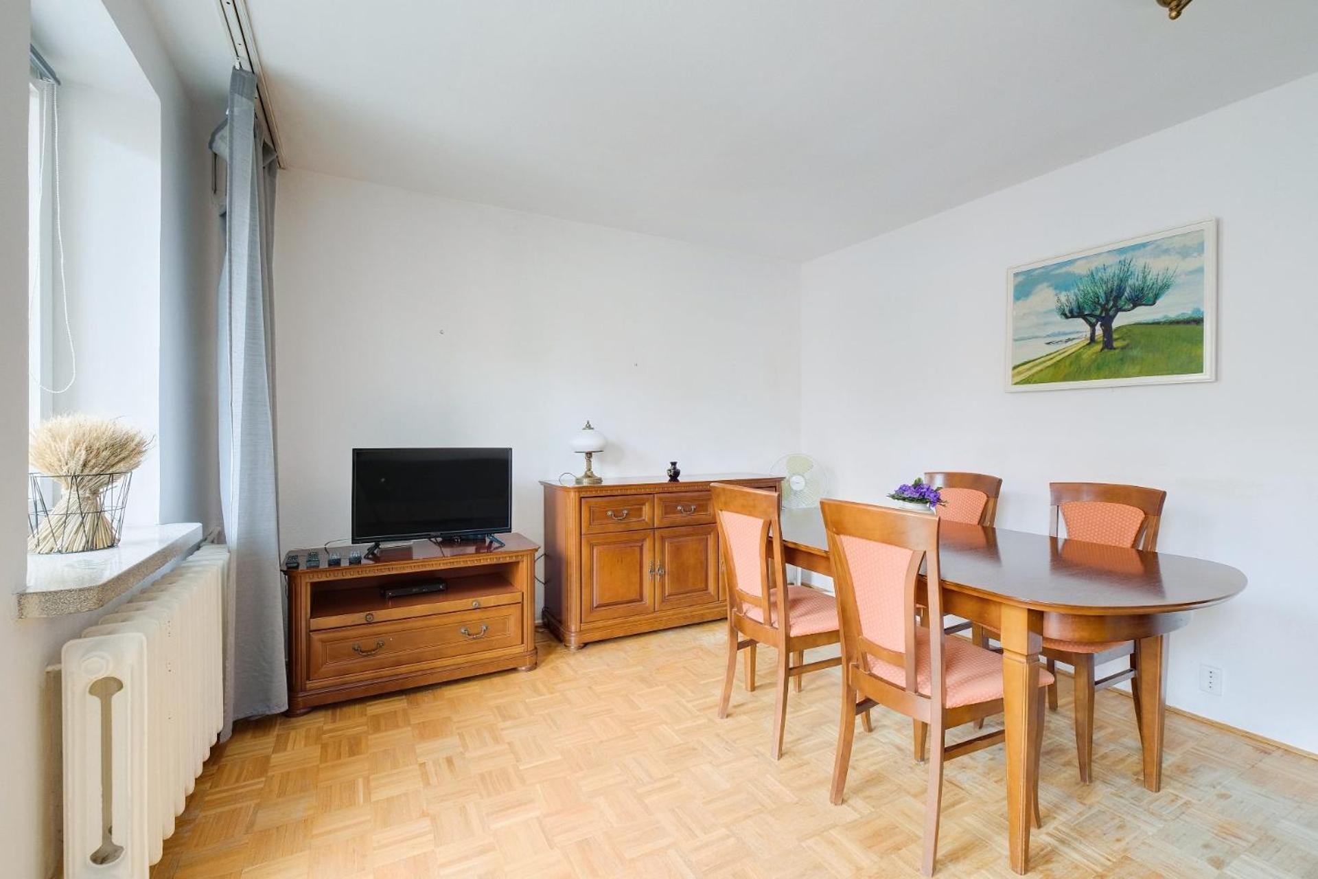 Spacious Apartment In Green Location วอร์ซอ ภายนอก รูปภาพ