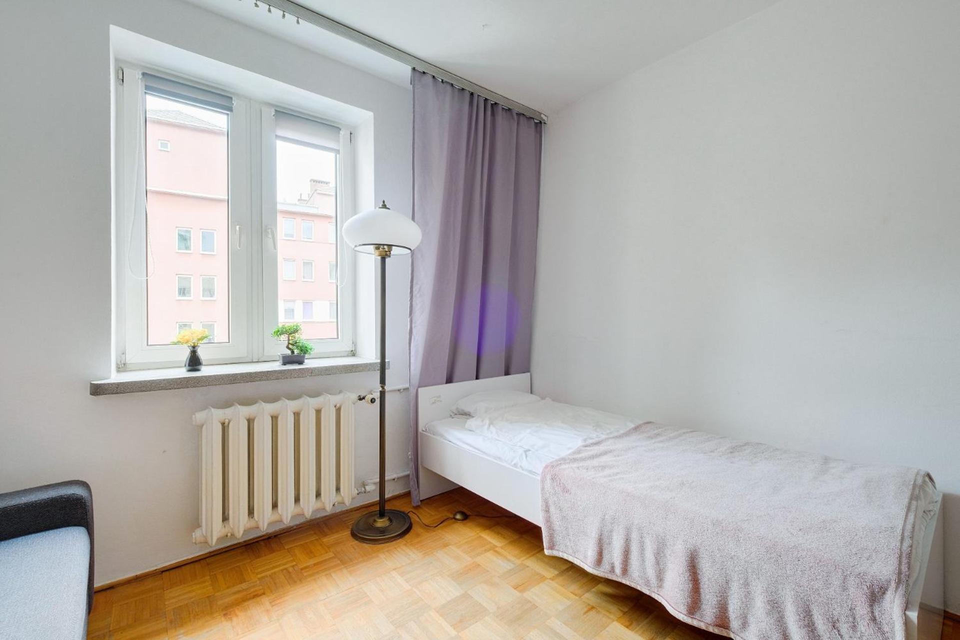 Spacious Apartment In Green Location วอร์ซอ ภายนอก รูปภาพ