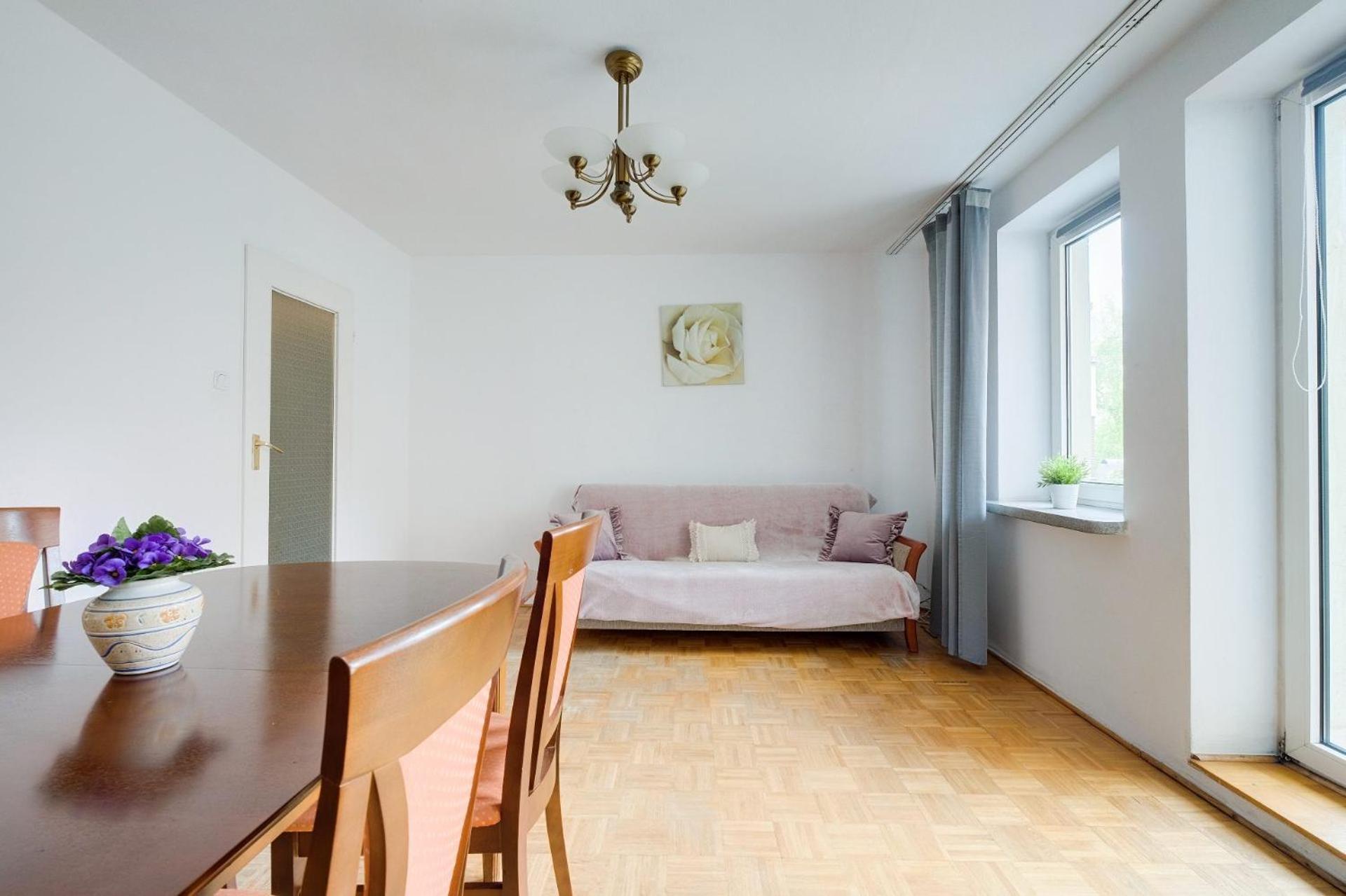 Spacious Apartment In Green Location วอร์ซอ ภายนอก รูปภาพ